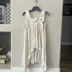 Women’s flowy tunic top